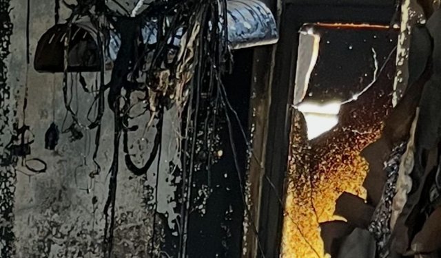 Evde çıkan yangında hayatını kaybetti