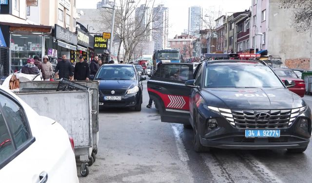 İstanbul - Ataşehir'de çöp kamyonunun çarptığı kadın hayatını kaybetti