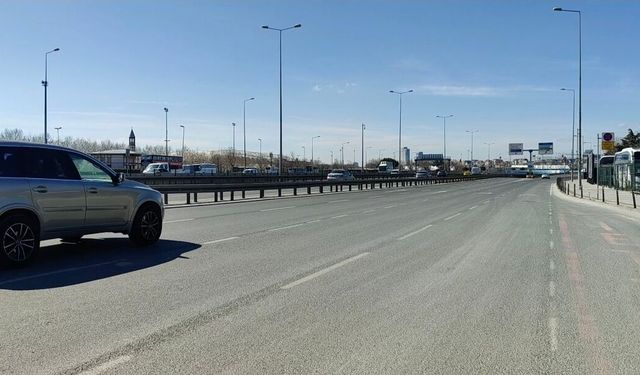 İstanbul- Fatih'te bariyere çarpan motosikletteki 2 kişi öldü