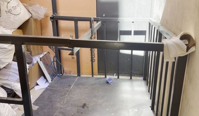 İstanbul - Güngören'de yük taşıma sepeti 1'inci kattan düştü; işçi yaralandı