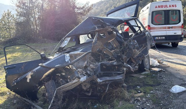 Kazada ölen evli çift toprağa verildi