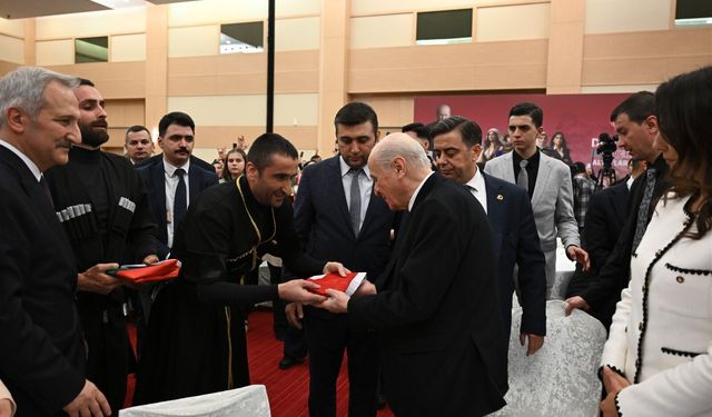 MHP, 'Üç Hilalin Aydınlığında Altaylardan Tuna'ya Türk Kadınları' etkinliği düzenledi / Ek fotoğraflar