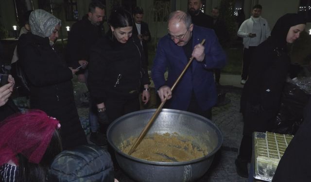 MİT Başkanı Kalın ile TBMM Sanayi Komisyonu Başkanı Varank, Ankara'da sahur programında vatandaşlarla bir araya geldi
