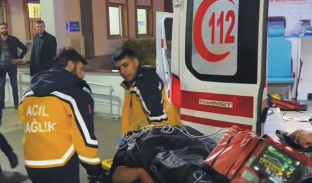 Şarampole yuvarlanan otomobilde 1 kişi öldü, 4 kişi de yaralandı