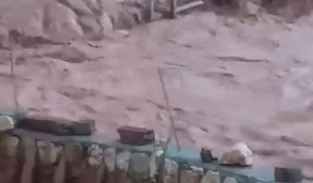 Şırnak'ta sağanak; dereler taştı, evleri su bastı