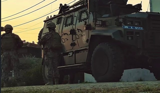 Yalova'da DEAŞ operasyonu; 1 tutuklama, 3 sınır dışı