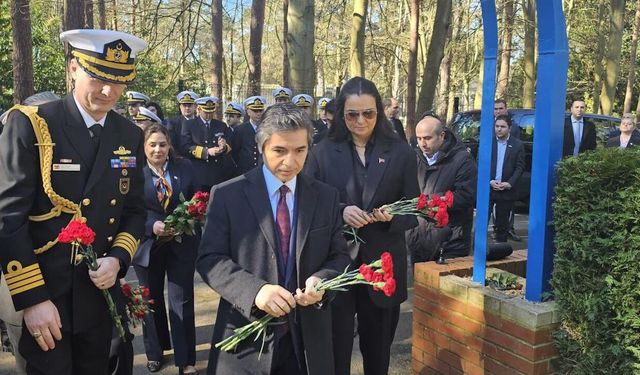 İngiltere’de Çanakkale şehitleri anıldı