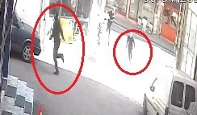 2 kişiye tabancayla ateş edip kaçtı; o anlar kamerada