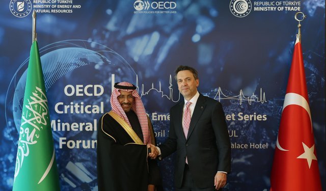 Bakan Bayraktar, 'OECD Kritik Mineraller Forumu'na ilişkin açıklamada bulundu