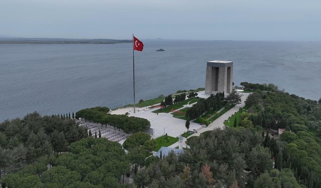 Çanakkale Savaşları sırasında yaralıların tedavisi için birçok okul hastaneye çevrilmiş