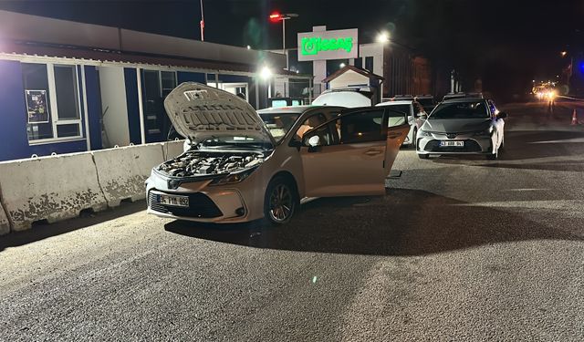 Daltonlar suç örgütü ile bağlantılı 2 şüphelinin aracında el bombası ele geçirildi