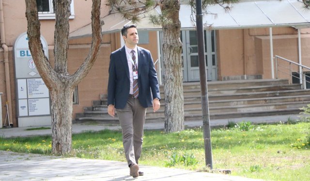 Dünyaya gözlerini açtığı hastaneye başhekim oldu