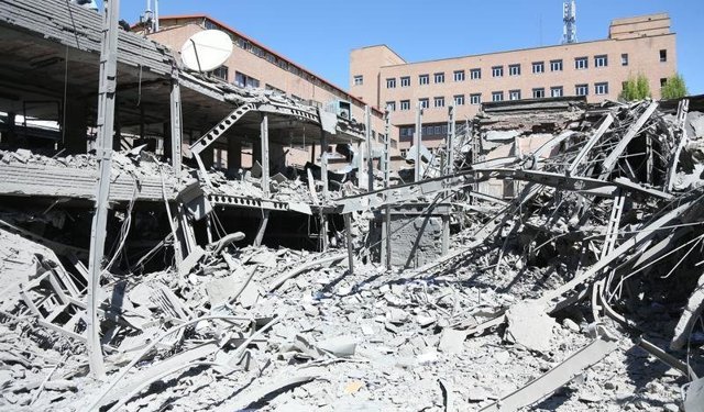 İran: ABD ile İsrail'in saldırılarında 125 bin 630 sivil birim hasar gördü