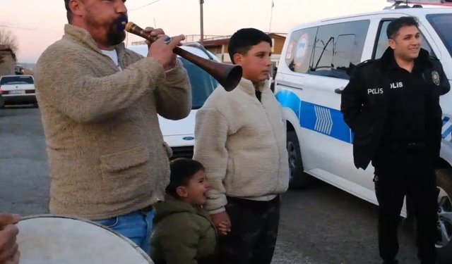 Kavga ihbarına giden polise 'davullu-zurnalı' kutlama