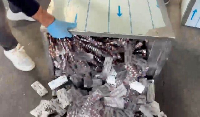 Mersin'de 111 bin sentetik ecza ele geçirildi; 2 tutuklama