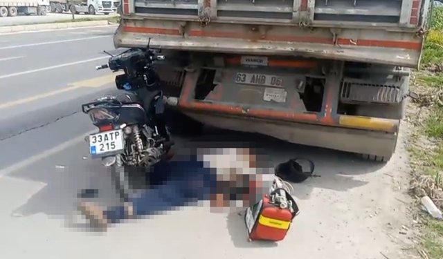 Park halindeki kamyona çarpan motosikletin 80 yaşındaki sürücüsü öldü