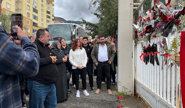 Saldırıda ölen öğrencilerin ailelerine destek için Kahramanmaraş'a geldiler