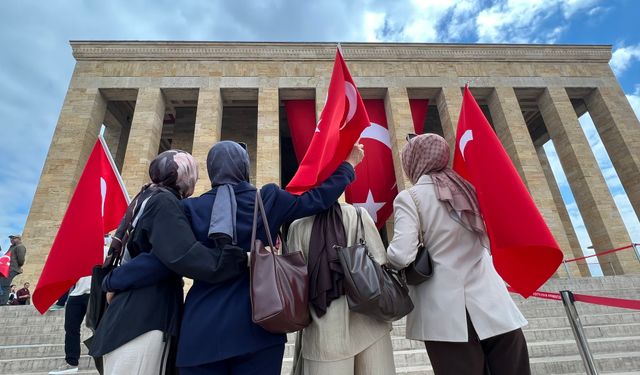 Anıtkabir'de 19 Mayıs coşkusu