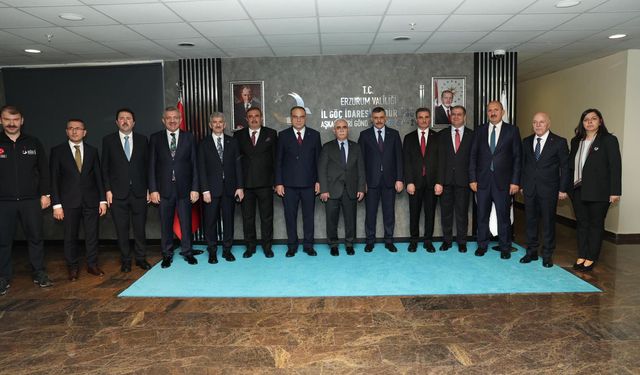 Bakan Çiftçi, Erzurum'da, Geri Gönderme Merkezi'nde incelemelerde bulundu