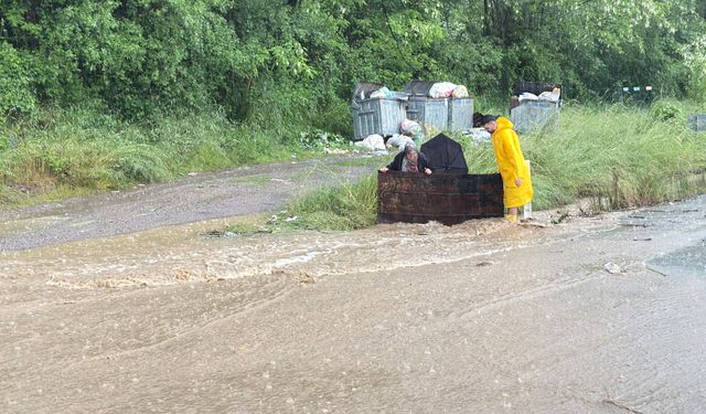 Bartın'da yağmur sonrası denizin rengi değişti (2)