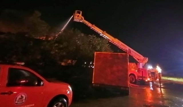 Evde çıkan yangında evli çift öldü