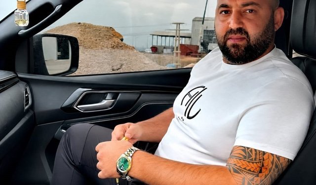 Evine gelen eski çalışan tarafından öldürüldü