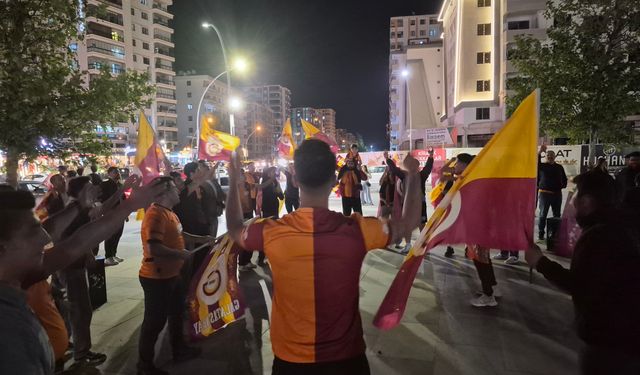 Galatasaray'ın şampiyonluğu Malatya'da coşku ile kutlandı / Haber ve fotoğraf eklendi