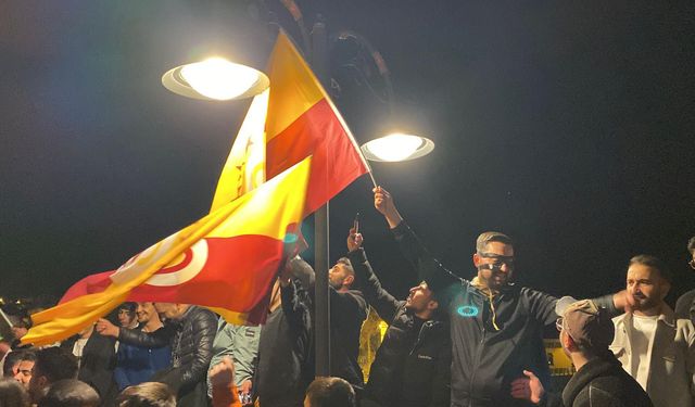 Kars'ta Galatasaray coşkusu sokaklara taştı