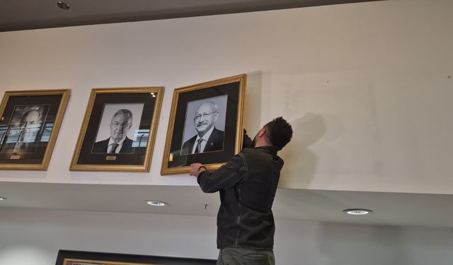 Kılıçdaoğlu'nun fotoğrafı genel merkeze tekrar asıldı