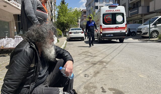 'Kötü koku' sonrası belediye harekete geçti; çöp evden 1 yıldır çıkmadığı ortaya çıktı