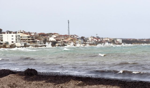 Marmara ve Batı Karadeniz için 'fırtına' uyarısı