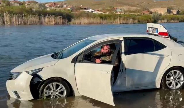 Otomobil nehre uçtu, sürücü kendi imkanlarıyla kurtuldu
