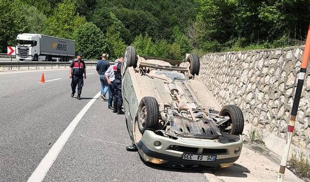 Otomobil takla attı; 1'i çocuk, 5 yaralı