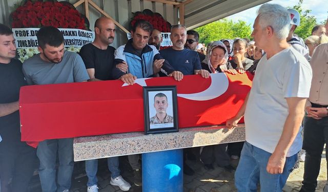 Piyade Er Recep Demirci gözyaşlarıyla son yolculuğuna uğurlandı