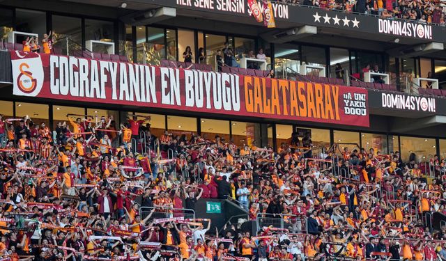 Şampiyon Galatasaray kupasına kavuştu