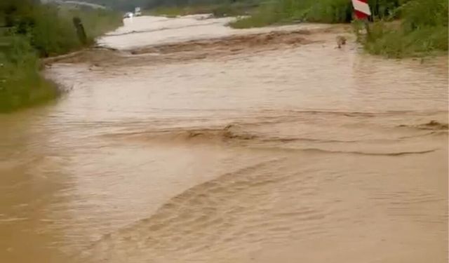 Tekirdağ'da sağanak ve dolu etkili oldu