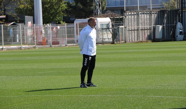 Zeki Yavru: Samsunspor, bence çok başarılı bir sezon geçiriyor