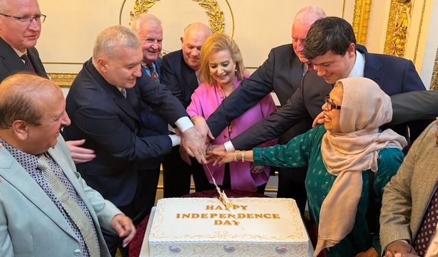 Azerbaycan’ın Bağımsızlık Günü Londra’da Kutlandı