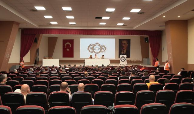 Altay'da kongre belirsizliği