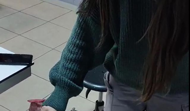 Atık yağları boyaya dönüştürüp, yaptıkları tabloları sergilediler/Ek fotoğraflar