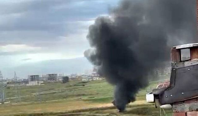 Avcılar'da atıkları boş araziye döküp yakan kamyonet şoförüne 50 bin lira ceza