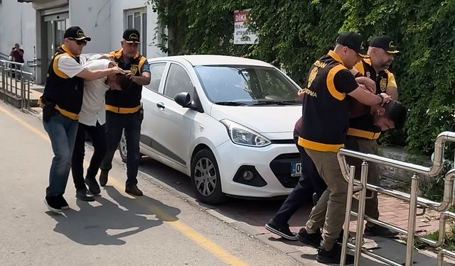 Cadde ortasındaki kavga, aile meselesinden çıkmış; taraflar tutuklandı