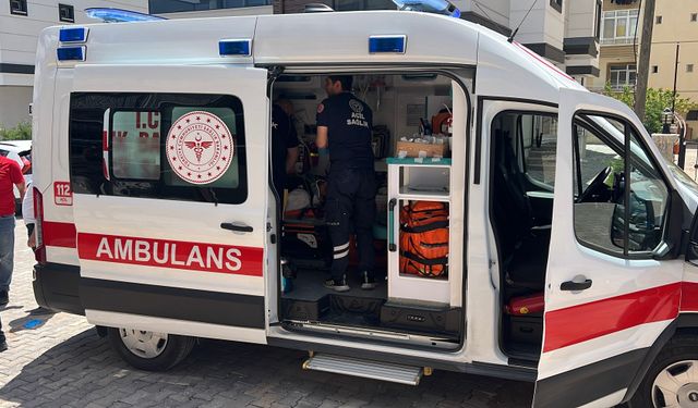 Çalıştığı inşaatta merdiven boşluğuna düşüp yaralandı