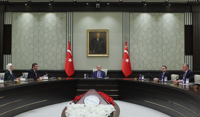 Cumhurbaşkanı Erdoğan: Ana muhalefet partisi içindeki tartışmaların hiçbiri bizi ilgilendirmiyor
