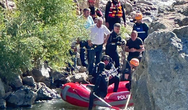 Derede kaybolan Aziz'in cansız bedeni bulundu (2)- Yeniden
