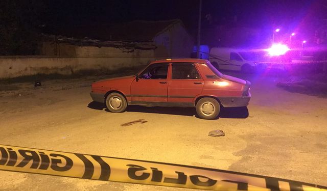 Düğün salonu önünde silahlı kavga: 1 ölü, 4 yaralı