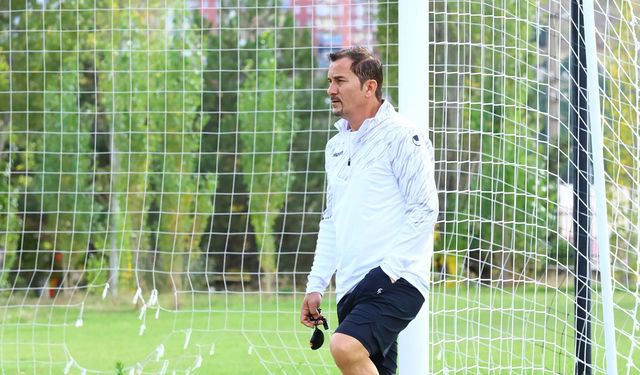 Ergün Penbe, Uşakspor'da kalıyor
