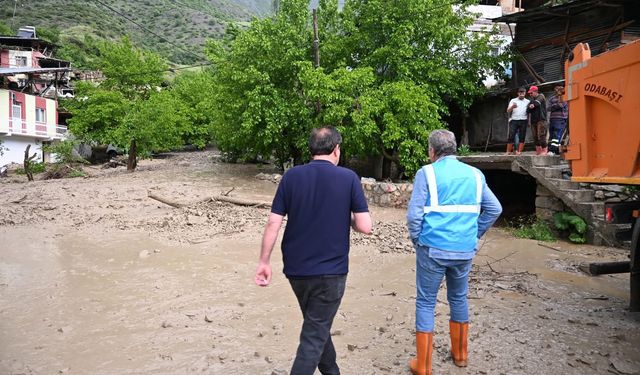 Erzurum'da heyelan; yollar ulaşıma kapandı