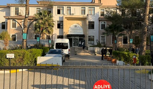 Evinin balkonundayken düğünde açılan ateşte göğsünden vurulan kadın öldü (2)