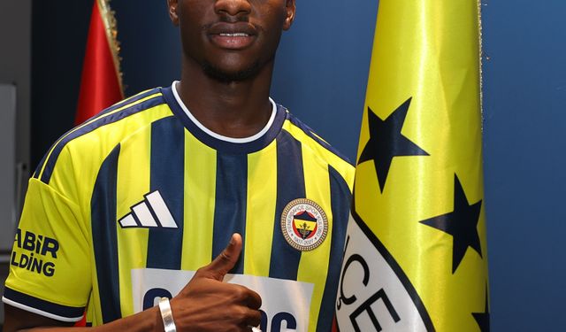 Fenerbahçe, Amara Diouf ile 5 yıllık sözleşme imzaladı